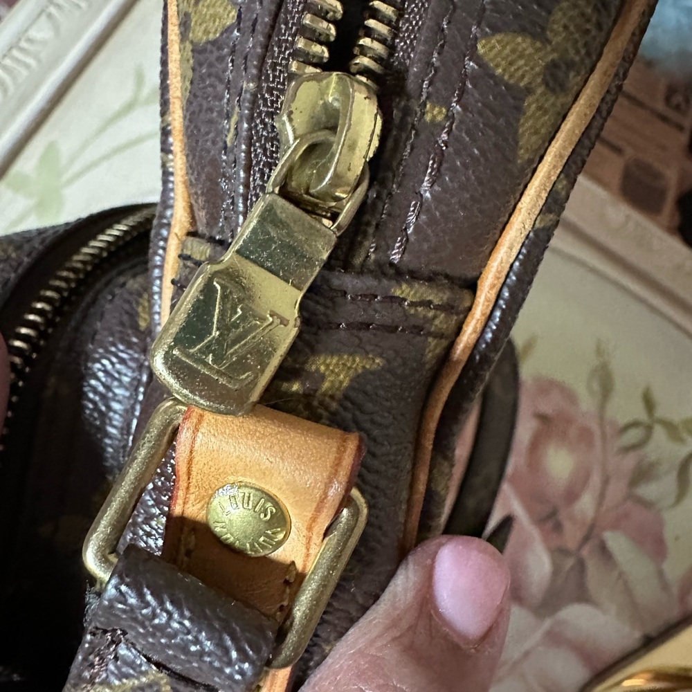 Louis Vuitton Monogram Amazone‎ Crossbody Bag - Picture 15 of 15